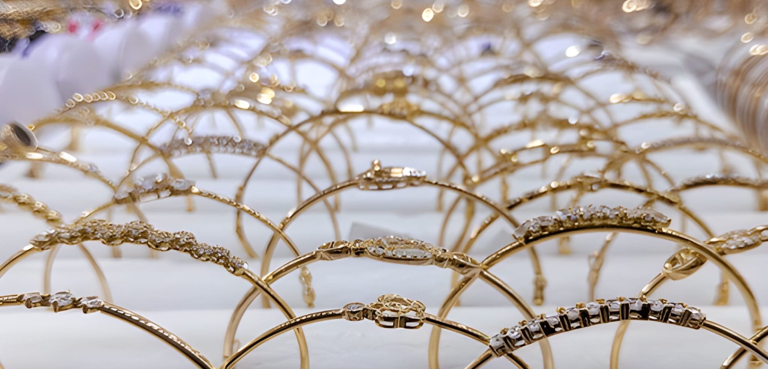 Minimalis dan Menawan, Ini Model Gelang Emas 18K 1 Gram Terbaru yang Wajib Dimiliki