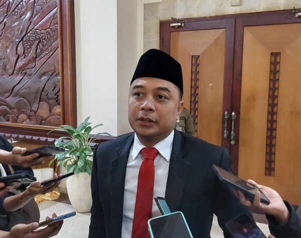 Eri Cahyadi Dorong Modernisasi Pengolahan Sampah: Insinerasi Jadi Solusi Baru di Surabaya