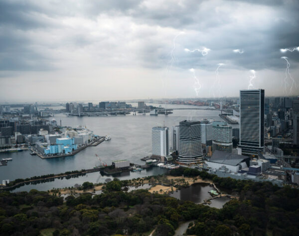 Prakiraan Cuaca DKI Jakarta Besok (26/10): Jaksel Hujan Petir, Jakut Berawan