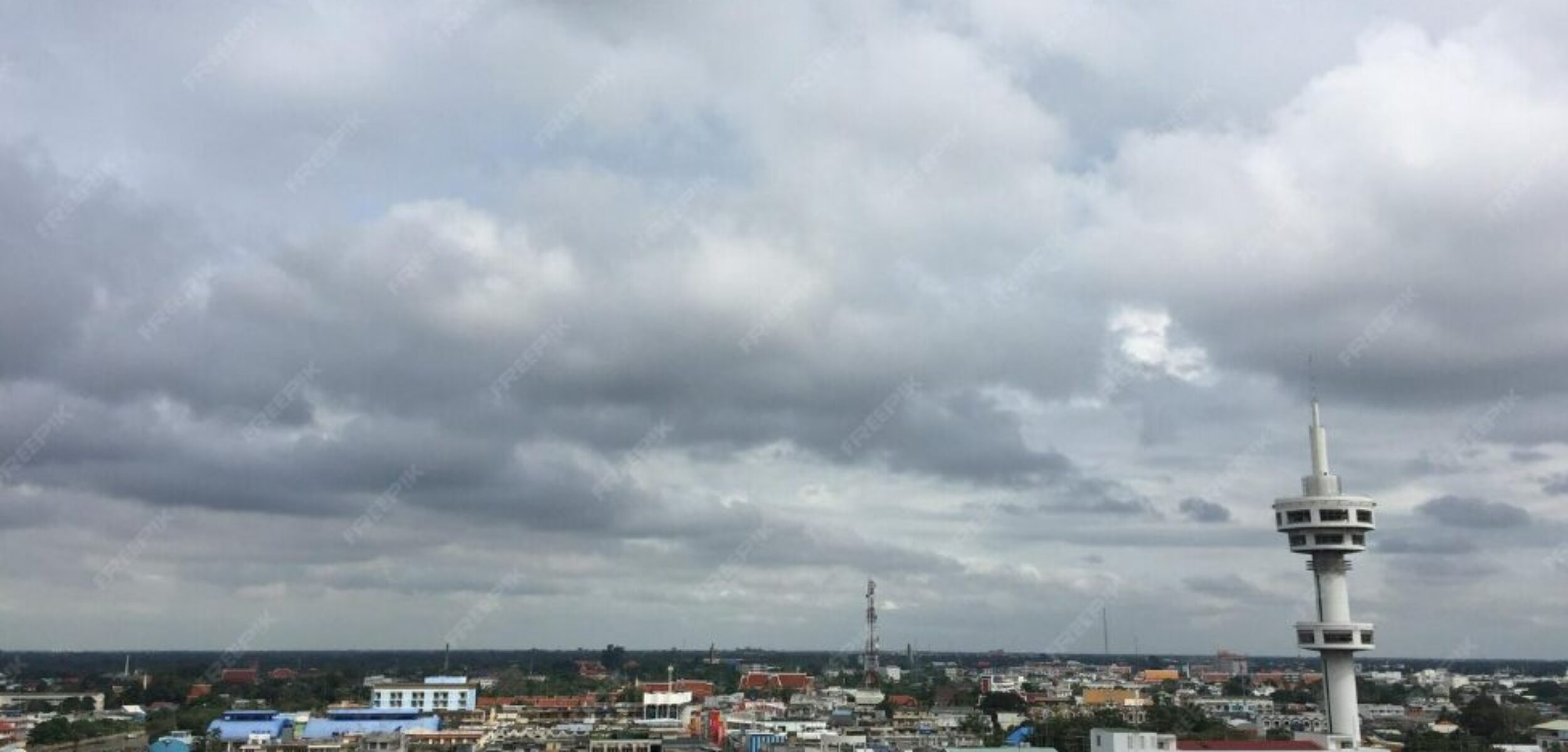 prakiraan cuaca berawan. (Freepik)