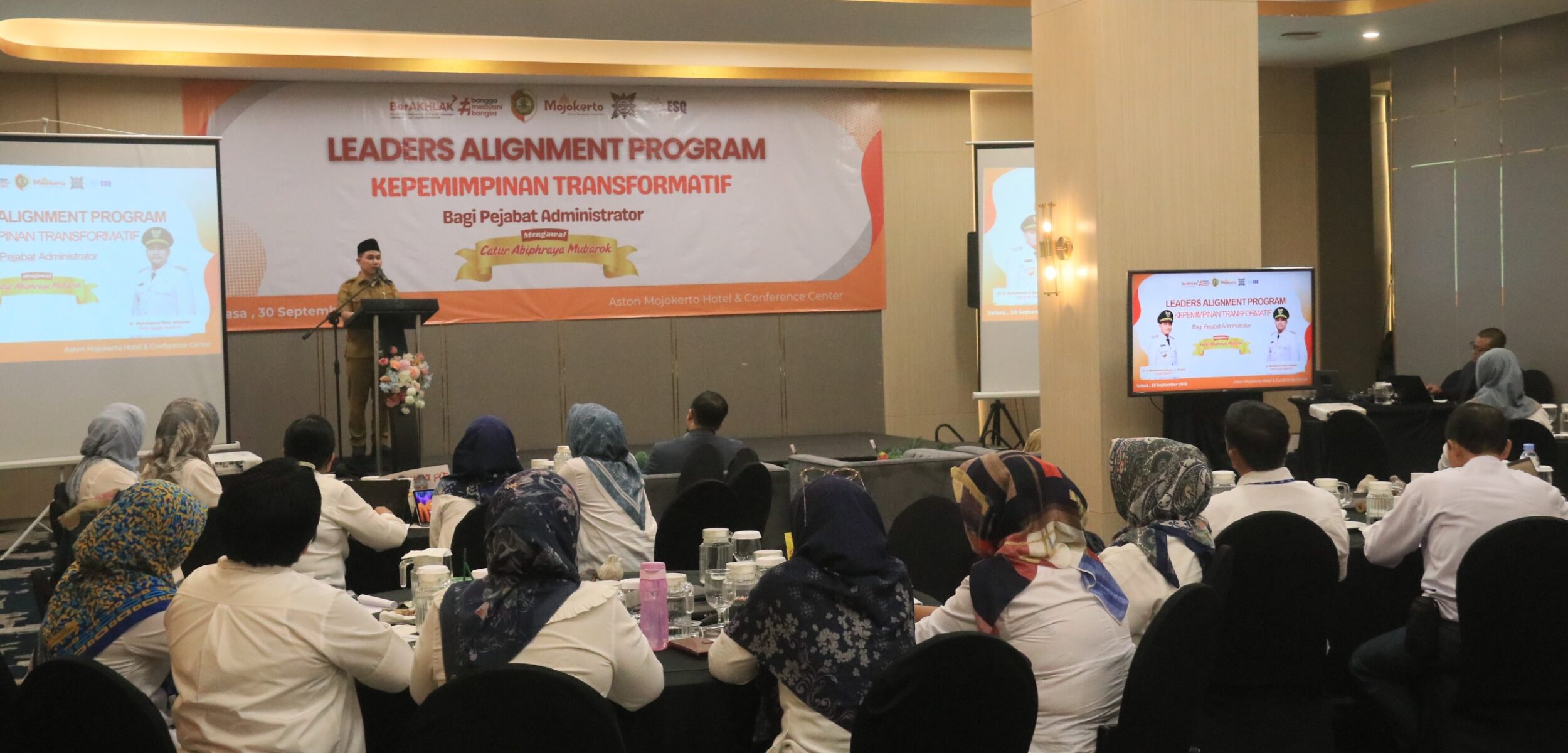 Bupati Mojokerto Muhammad Al Barra dalam kegiatan Leaders Alignment Program. (Kominfo Kab Mojokerto)