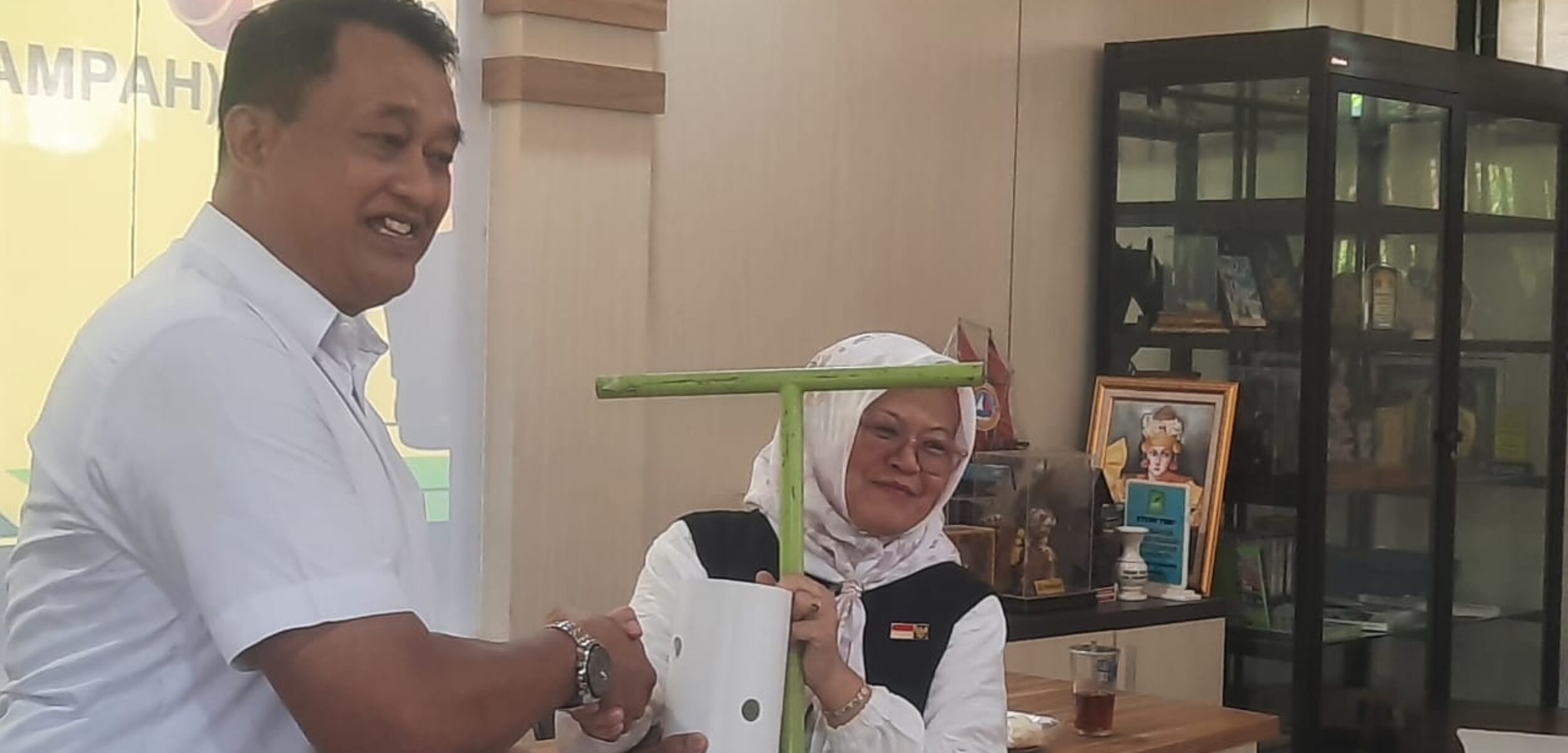 Pilot Project Bank Sampah di SMPN 5 Kota Yogyakarta yang diresmikan Ketua Komisi C DPRD Kota Yogyakarta Bambang Seno Baskoro. (Hadid Husaini)