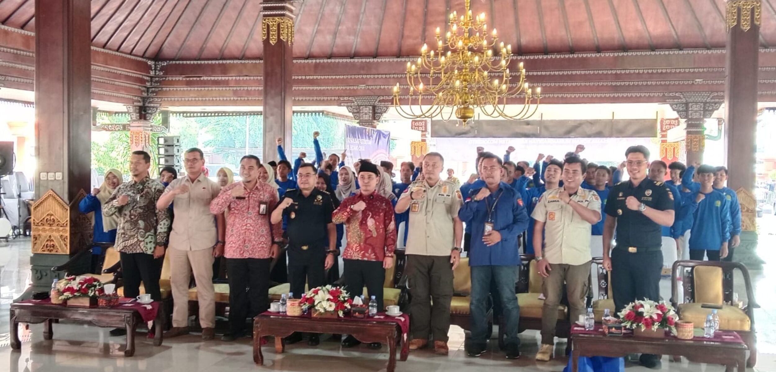 Bupati Mojokerto Muhammad Al Barra ajak Kokam Muhammadiyah Mojokerto Sosialisasi Bahaya Rokok Ilegal. (Innka Cristy Natalia/kabarterdepan.com) 