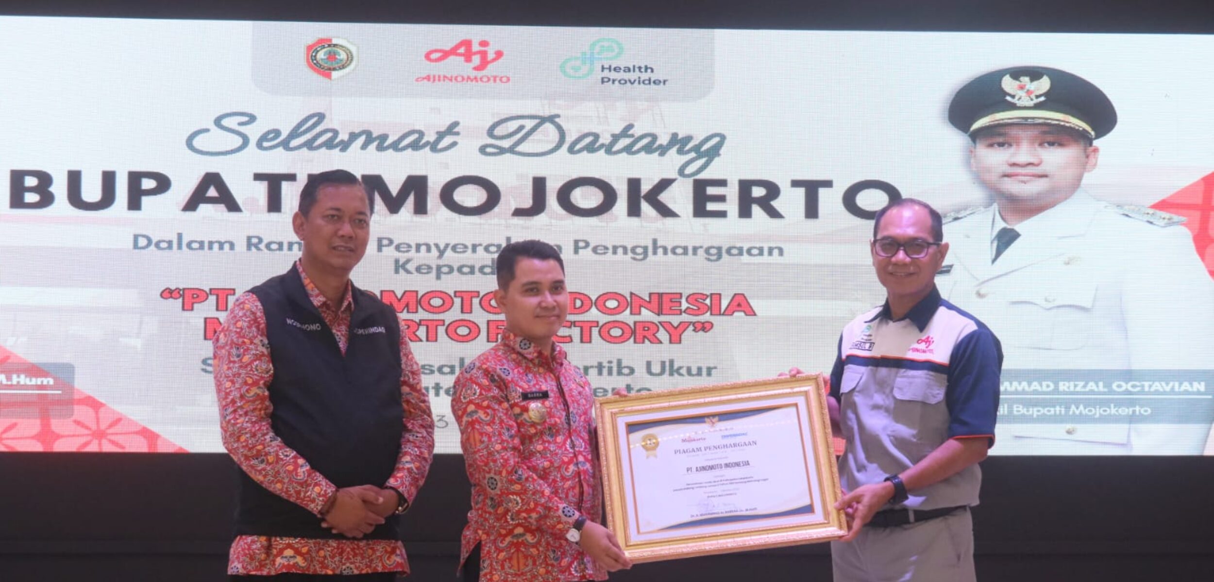 PT Ajinomoto Indonesia, yang dinobatkan sebagai Perusahaan Tertib Ukur oleh Bupati Mojokerto Muhammad Albarra. (Kominfo Kab Mojokerto)