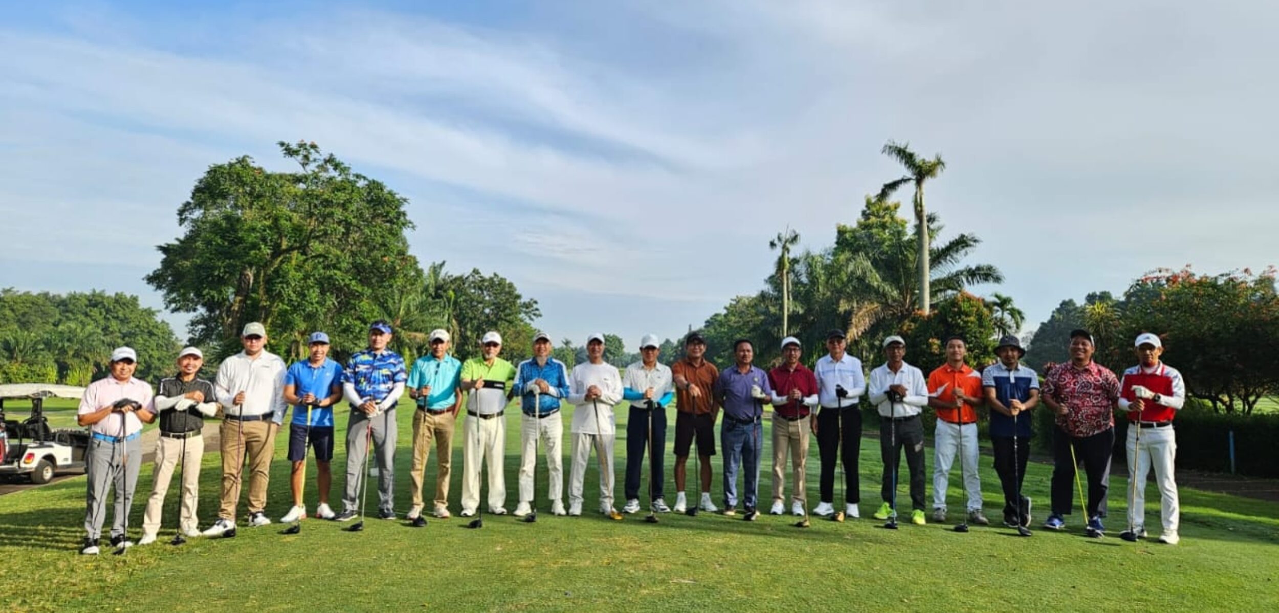 Peserta turnamen merebutan Piala Bergilir UNSWA dan BMMB Berlangsung Meriah di Lapangan Golf Pondok Cabe (Redaksi / Kabarterdepan.com)
