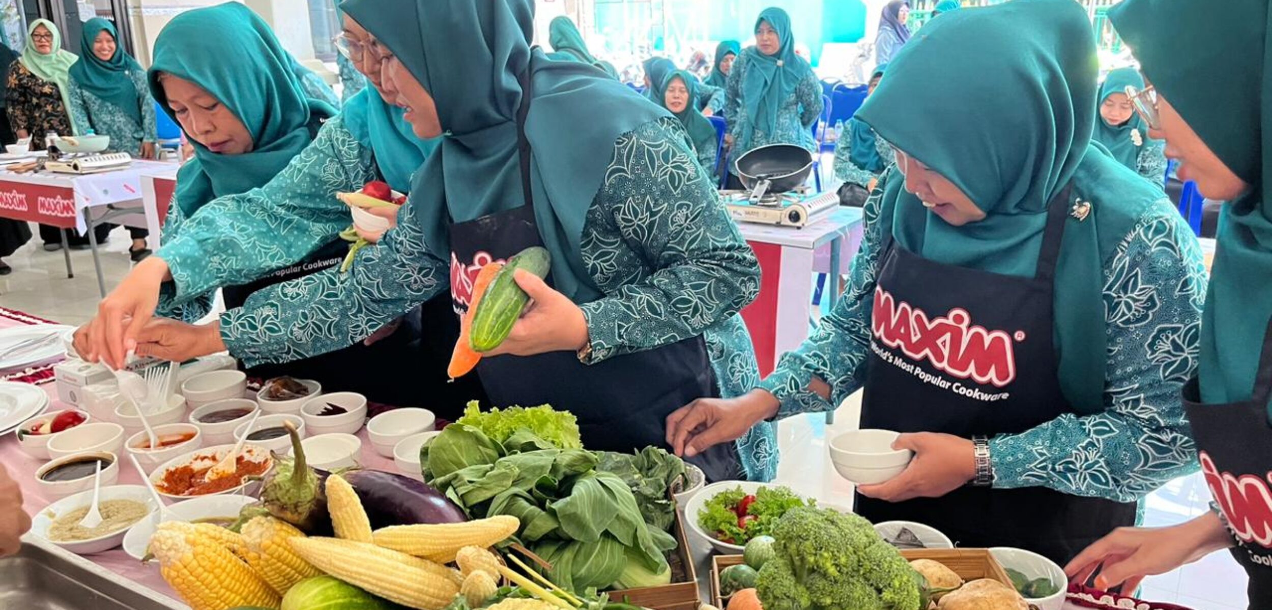 Sambut HUT ke-9, Favehotel Rungkut Surabaya Gelar Cooking Class Bersama PKK Banjar Kemuning