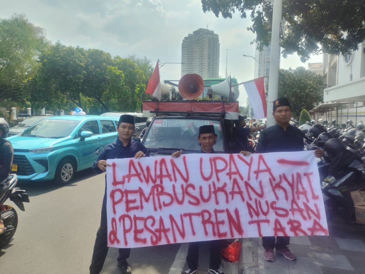 Pejuang Nusantara Indonesia Bersatu (PNIB) melakukan Aksi Bela Kiai. (Istimewa)