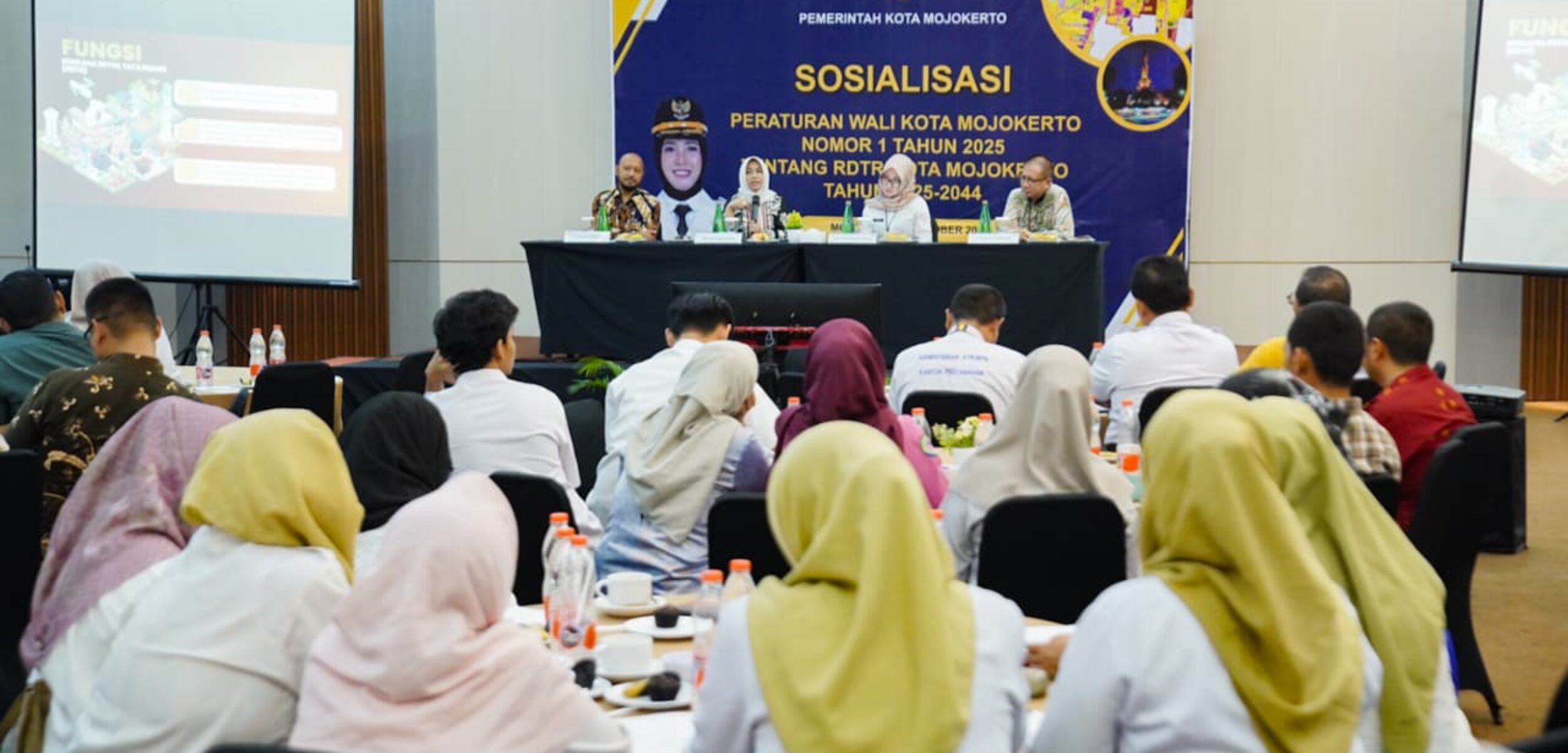 Wali Kota Mojokerto Ika Puspitasari saat membuka Sosialisasi Peraturan Wali Kota Mojokerto Nomor 1 Tahun 2025 tentang Rencana Detail Tata Ruang (RDTR) Kota Mojokerto Tahun 2025–2044. (Kominfo Kota Mojokerto)