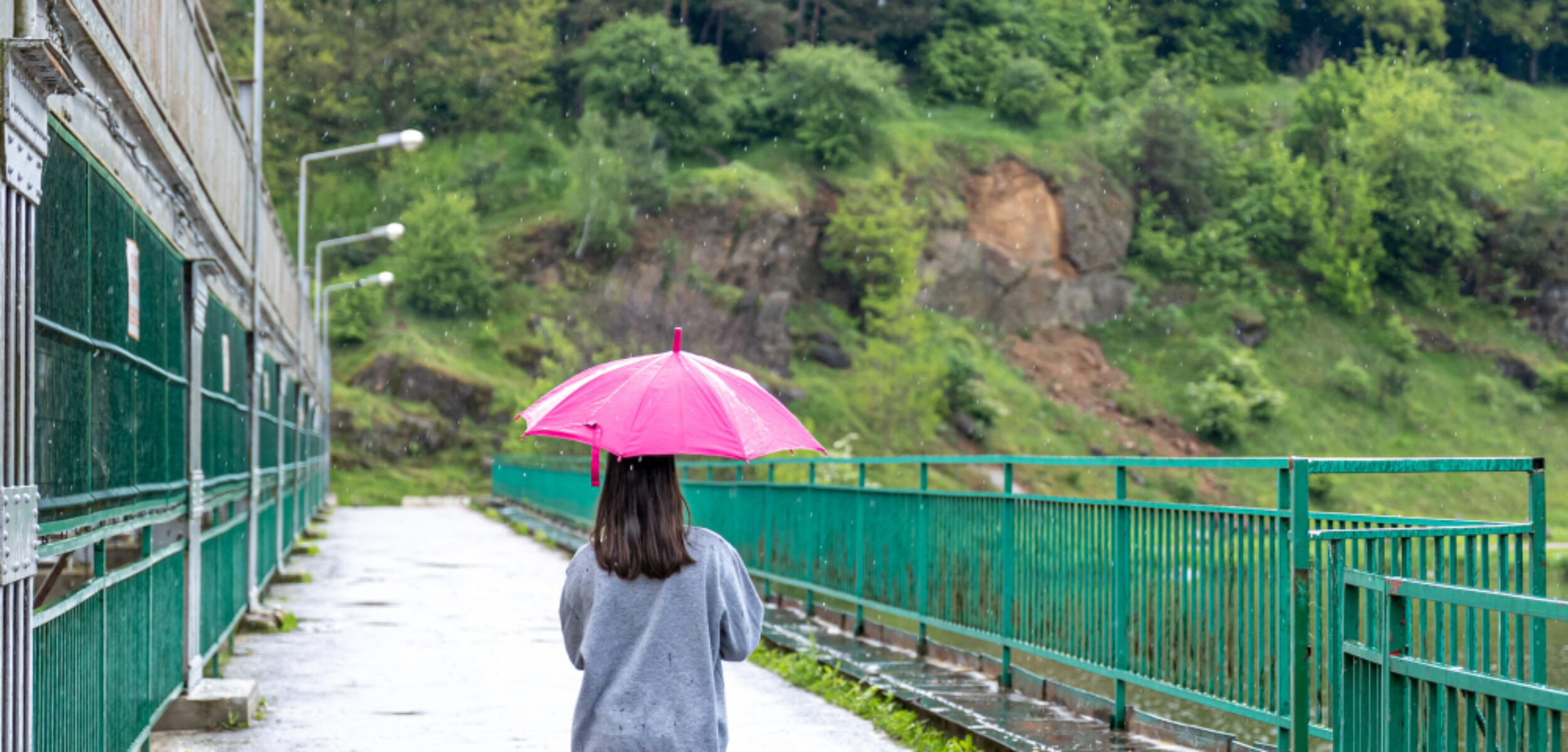 Cuaca Jawa Barat Besok (31/12), Hujan Merata Seluruh Wilayah