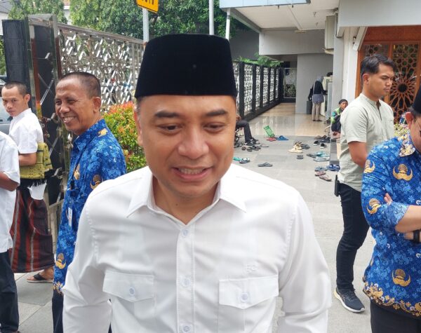 Eri Cahyadi Peringatkan Bahaya Hujan Mikroplastik, Ajak Warga Jaga Lingkungan