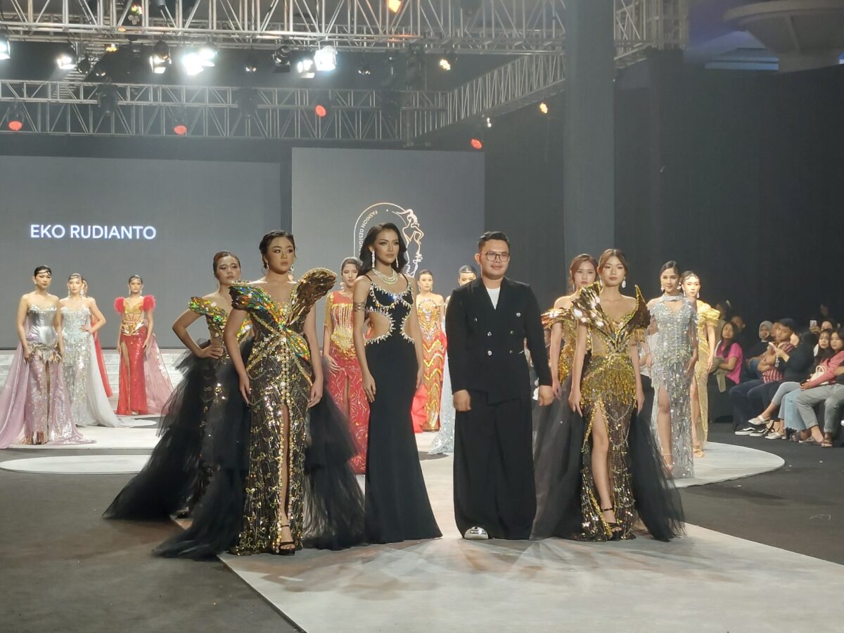 Eko Rudianto usai memamerkan seluruh koleksinya di SFP 2025. (Husni Habib/Kabarterdepan.com)