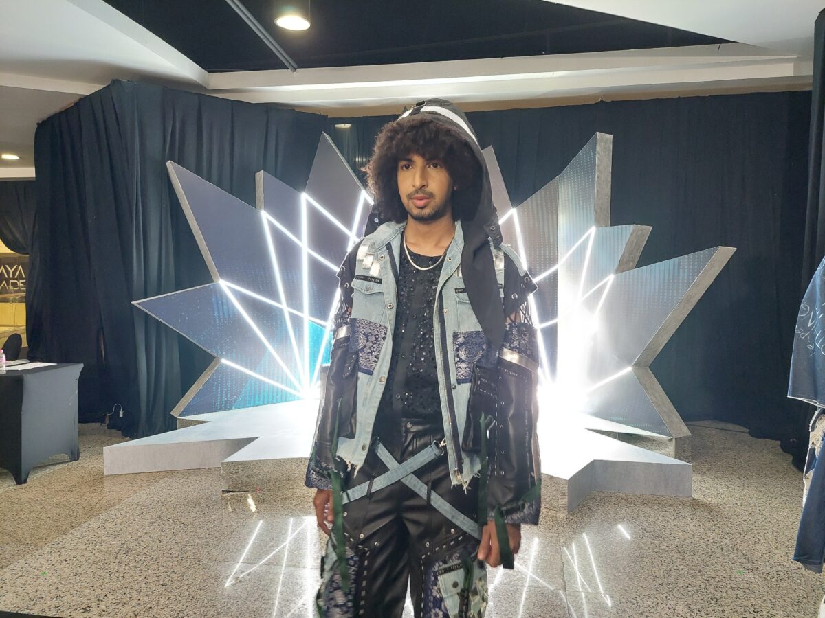 Busana dengan tema Nobile Karya Zizi yang dipamerkan di SFP 2025. (Husni Habib/Kabarterdepan.com)