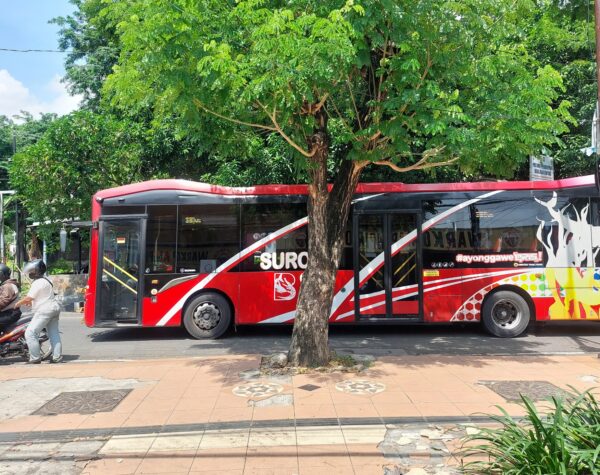 Suroboyo Bus Resmi Gantikan Feeder Wira Wiri FD1 untuk Rute Tunjungan–Benowo