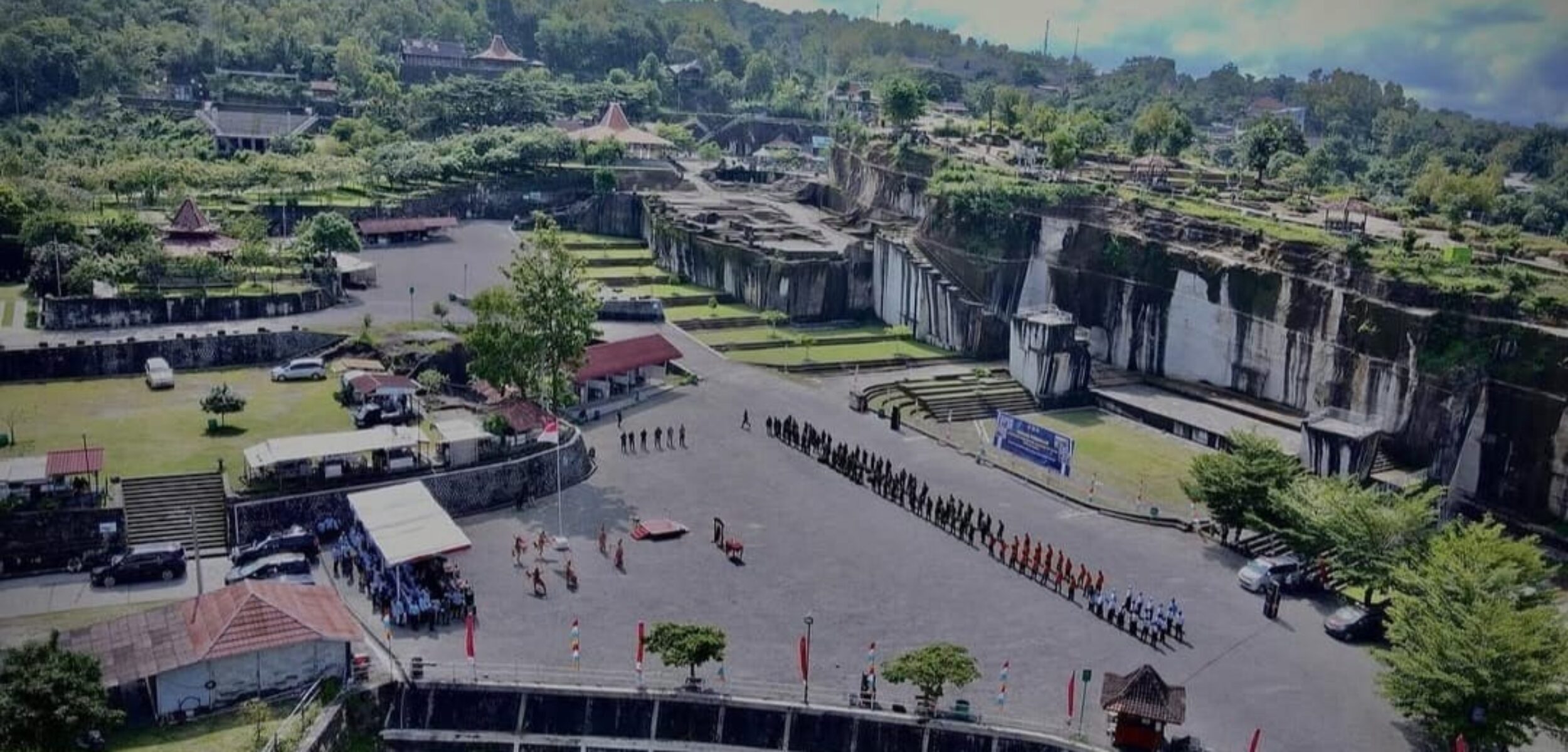 Suasana wisata Tebing Breksi yang mendongkrak kunjungan wisatawan ke Sleman. (Instagram/tebingbreks.yogyakarta)
