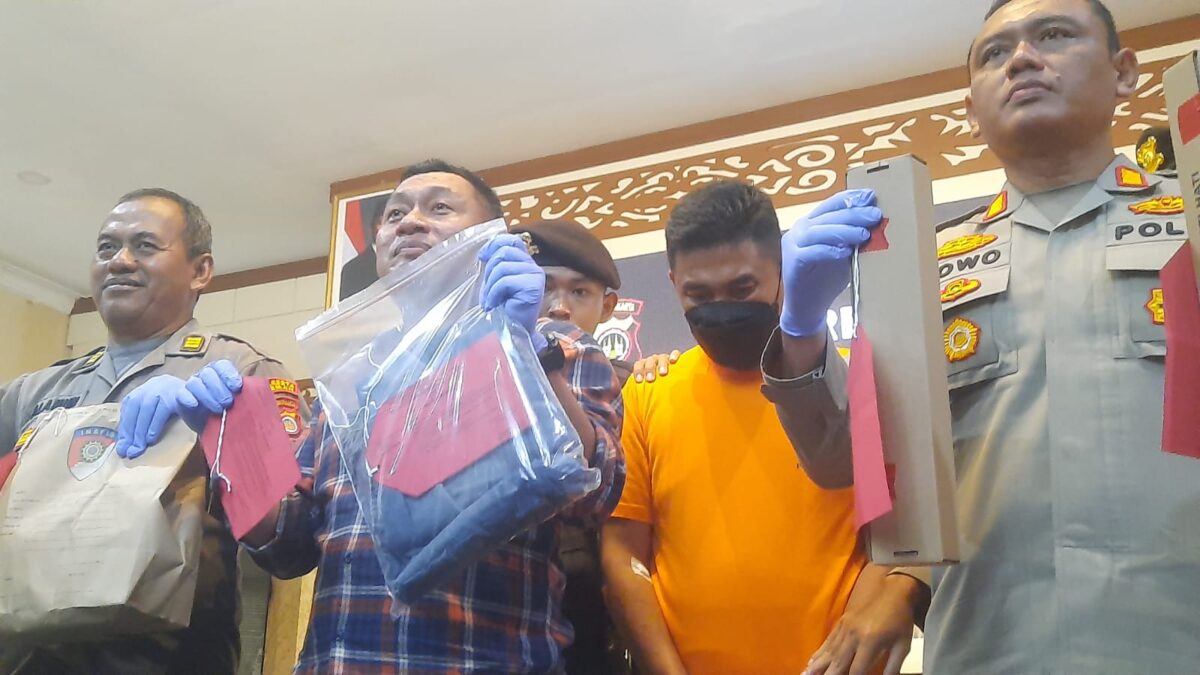 Jumpa pers kasus pembunuhan di sebuah kontrakan di Meijing Wetan, Ambarketawang, Gamping, Sleman, DIY, Kamis (6/10/2025). (Hadid Husaini/kabarterdepan.com)Pembunuhan Wanita