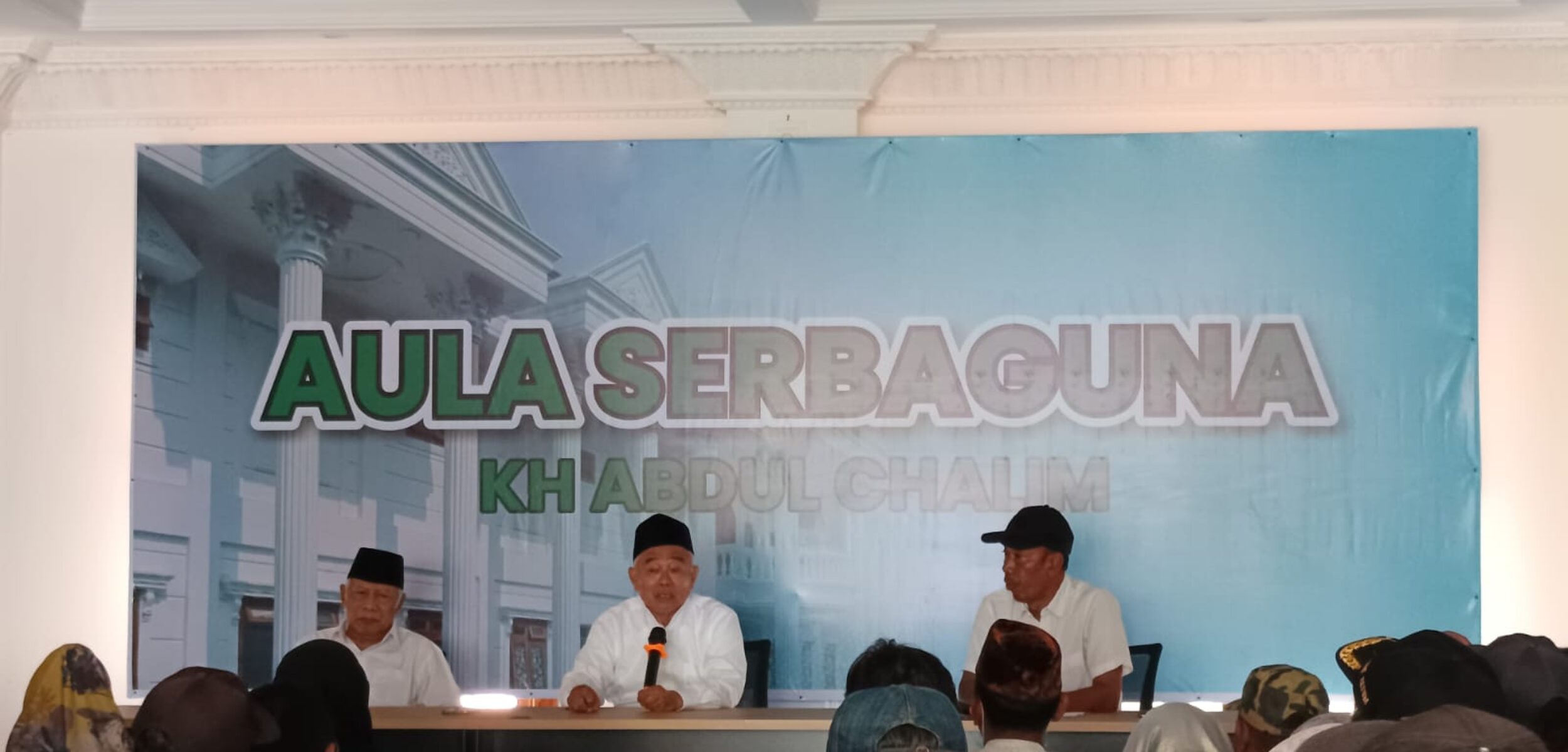 Kiai Asep tegaskan lawan tambang ilegal. (Ezra/kabarterdepan.com) 