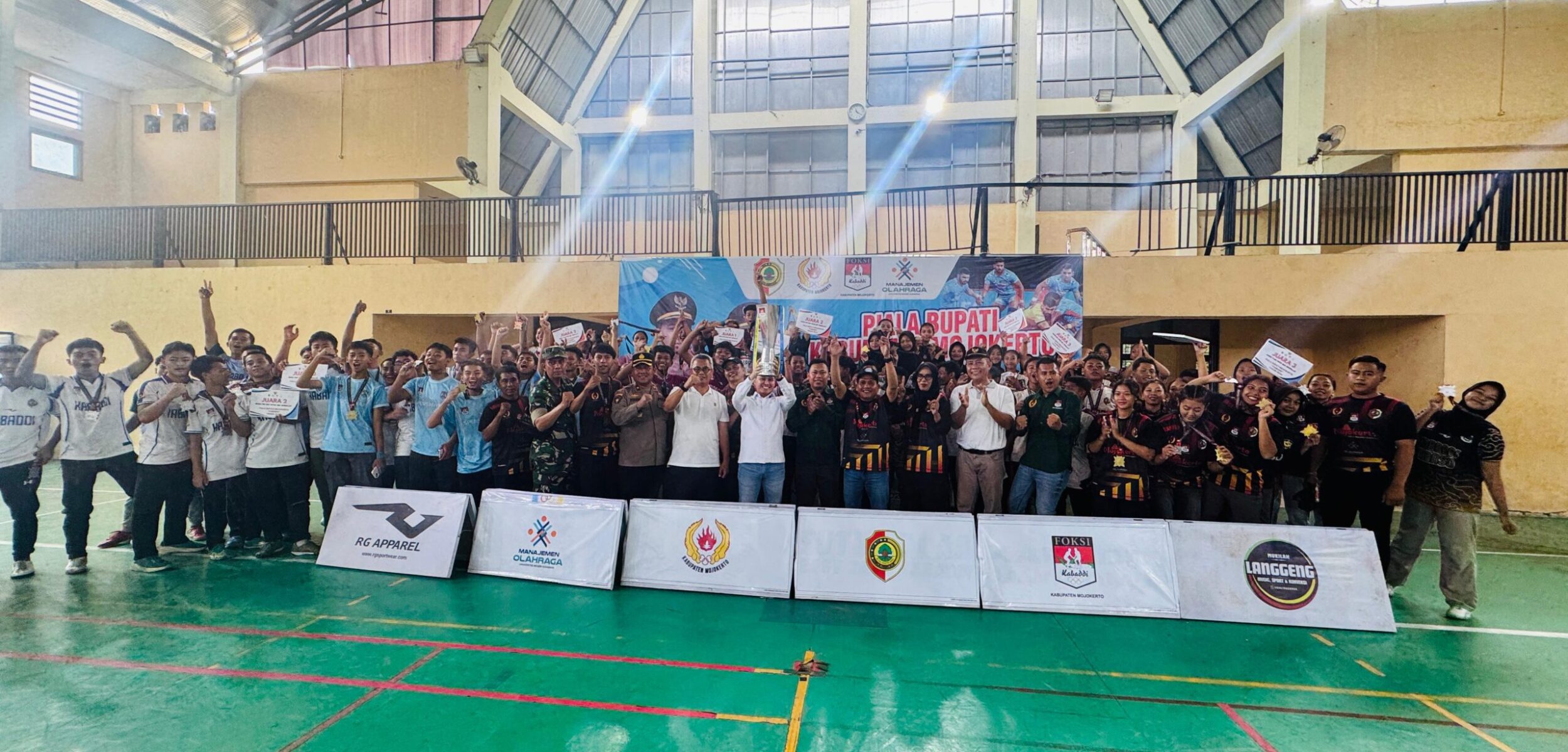 FOKSI Mojokerto meraih gelar Juara Umum Turnamen Kabaddi Bupati Cup Tahun 2025. (Kominfo Kab Mojokerto)