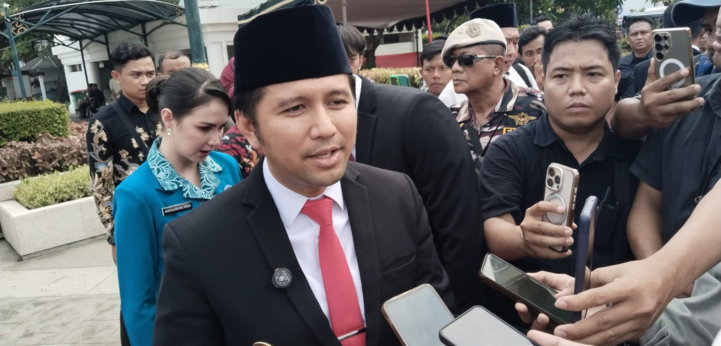 Emil Dardak Bangga, Tiga Tokoh Jawa Timur Ditetapkan Sebagai Pahlawan Nasional