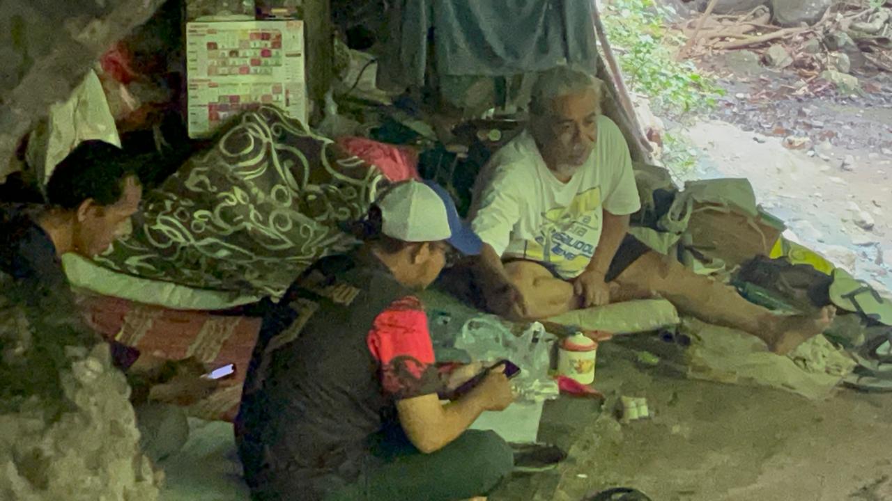 Kakek asal Boyolali yang tinggal di gua Wonosalam Jombang. (Karimatul Maslahah/kabarterdepan.com)