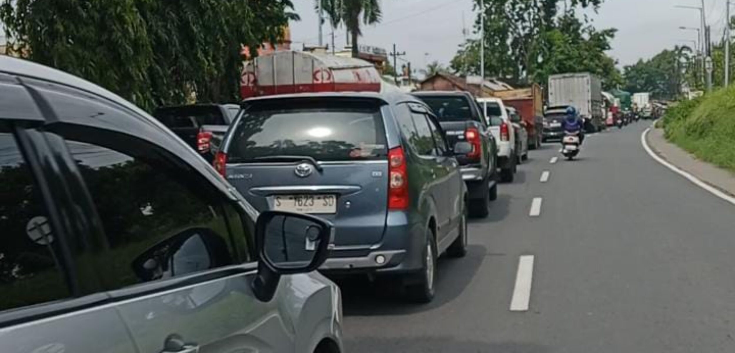 Gerak Jalan Mojokerto-Surabaya, Kemacetan Panjang Terjadi di Mlirip Mojokerto
