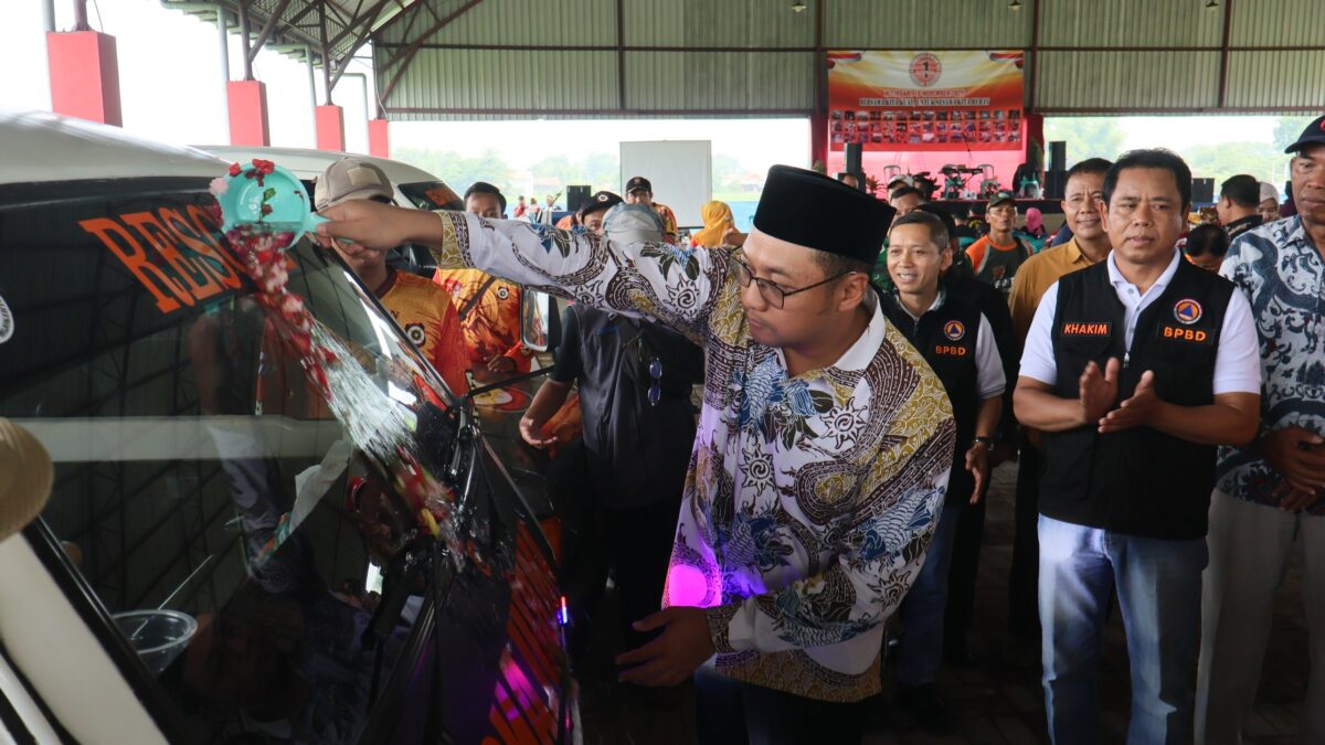 IMG 20251116 WA0048 1 1 Wakil Bupati Mojokerto Moch. Rizal Octavian dalam acara Peringatan 1 Dasawarsa atau 10 tahun Integritas Sukarelawan Mojokerto (ISM). (Kominfo Kab Mojokerto)