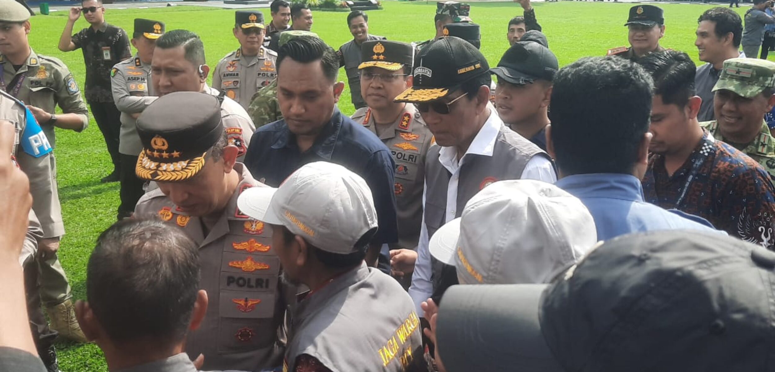 Kapolri saat mengunjungi Mapolda DIY