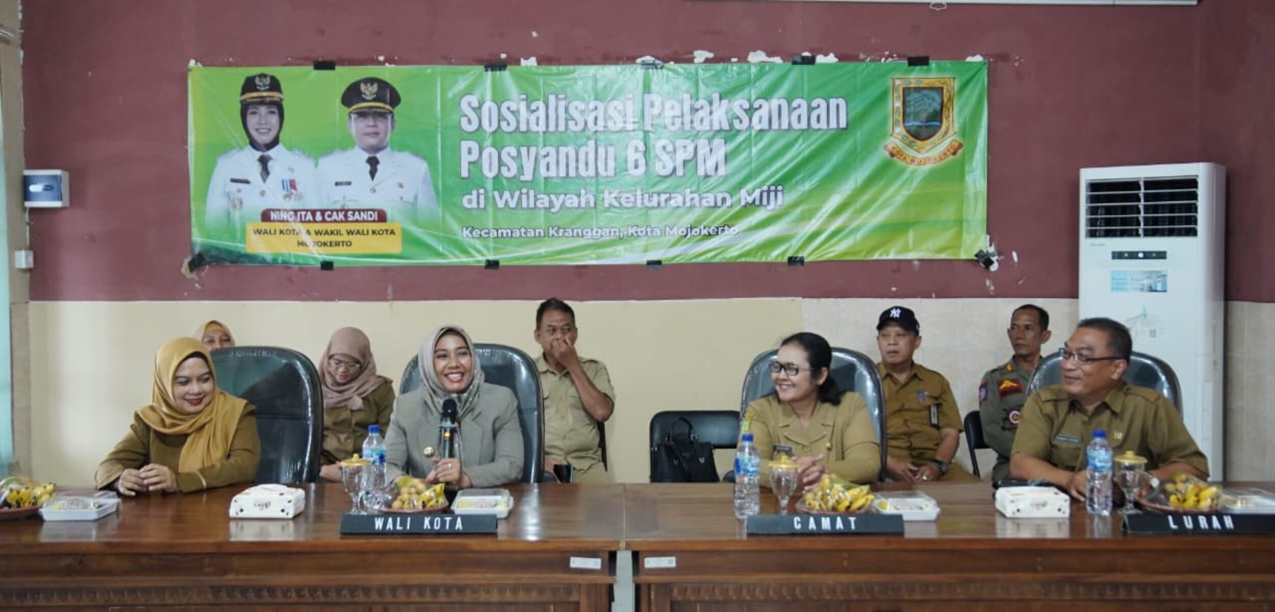 Wali Kota Mojokerto Ika Puspitasari saat menghadiri Sosialisasi Pelaksanaan Posyandu 6 Standar Pelayanan Minimal (SPM). (Kominfo Kota Mojokerto)