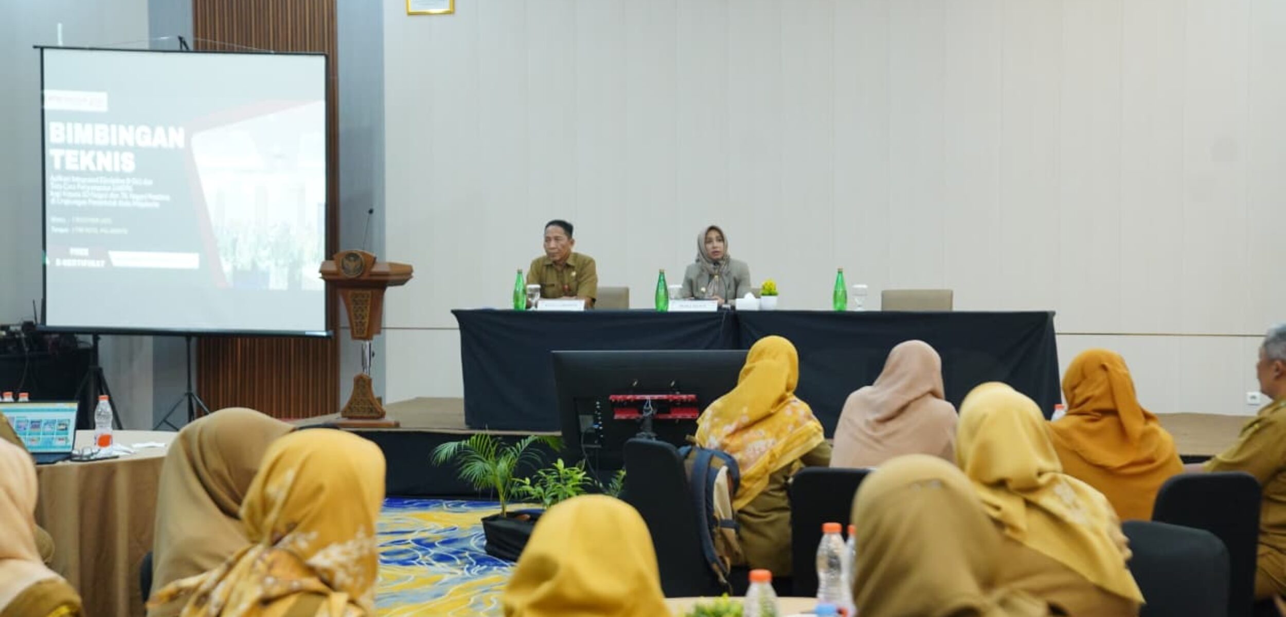 Wali Kota Mojokerto Ika Puspitasari saat membuka kegiatan Bimbingan Teknis Aplikasi I-DIS Versi 3 dan Tata Cara Penyampaian LHKPN. (Kominfo Kota Mojokerto)