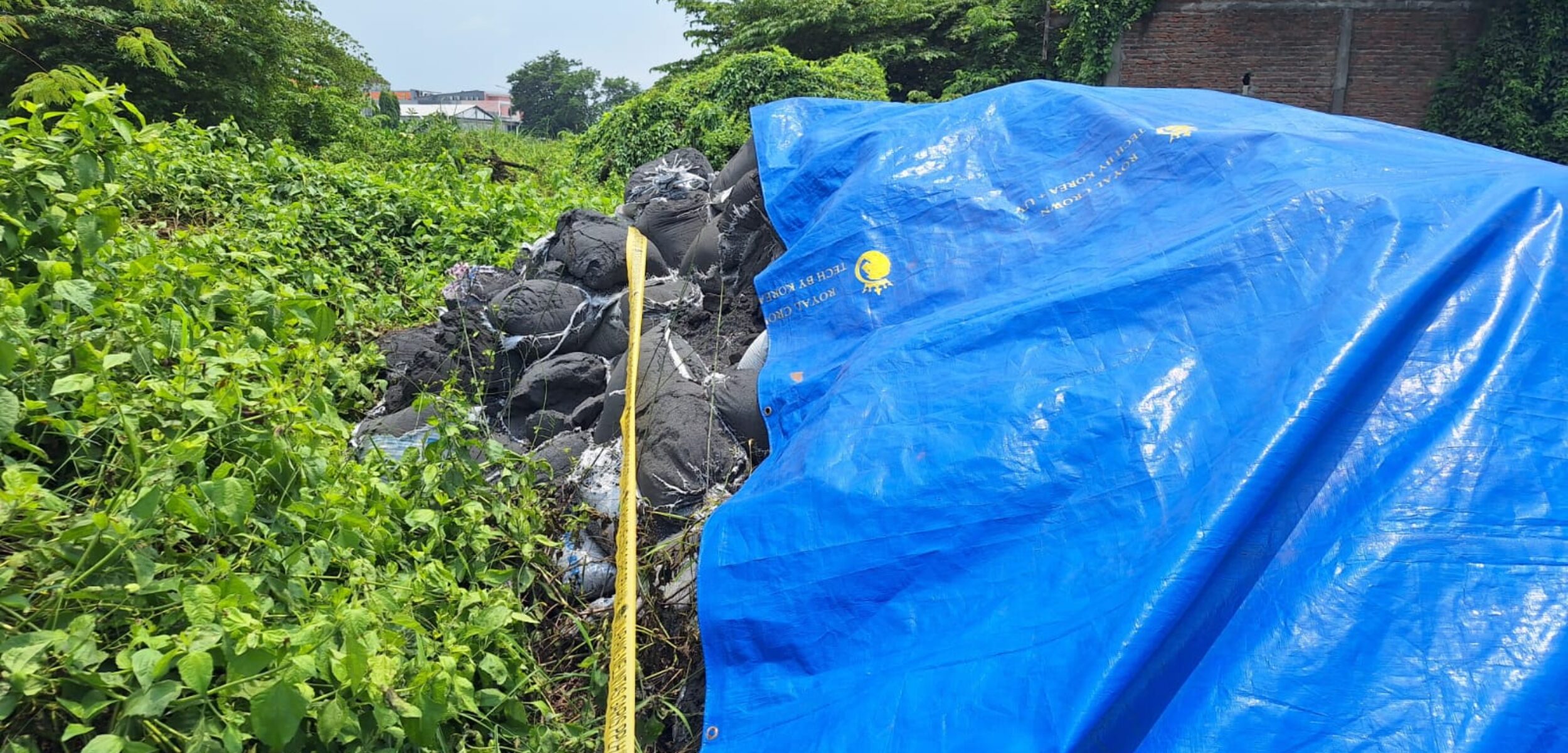 Tumpukan limbah B3. (Redaksi Kabar Terdepan)