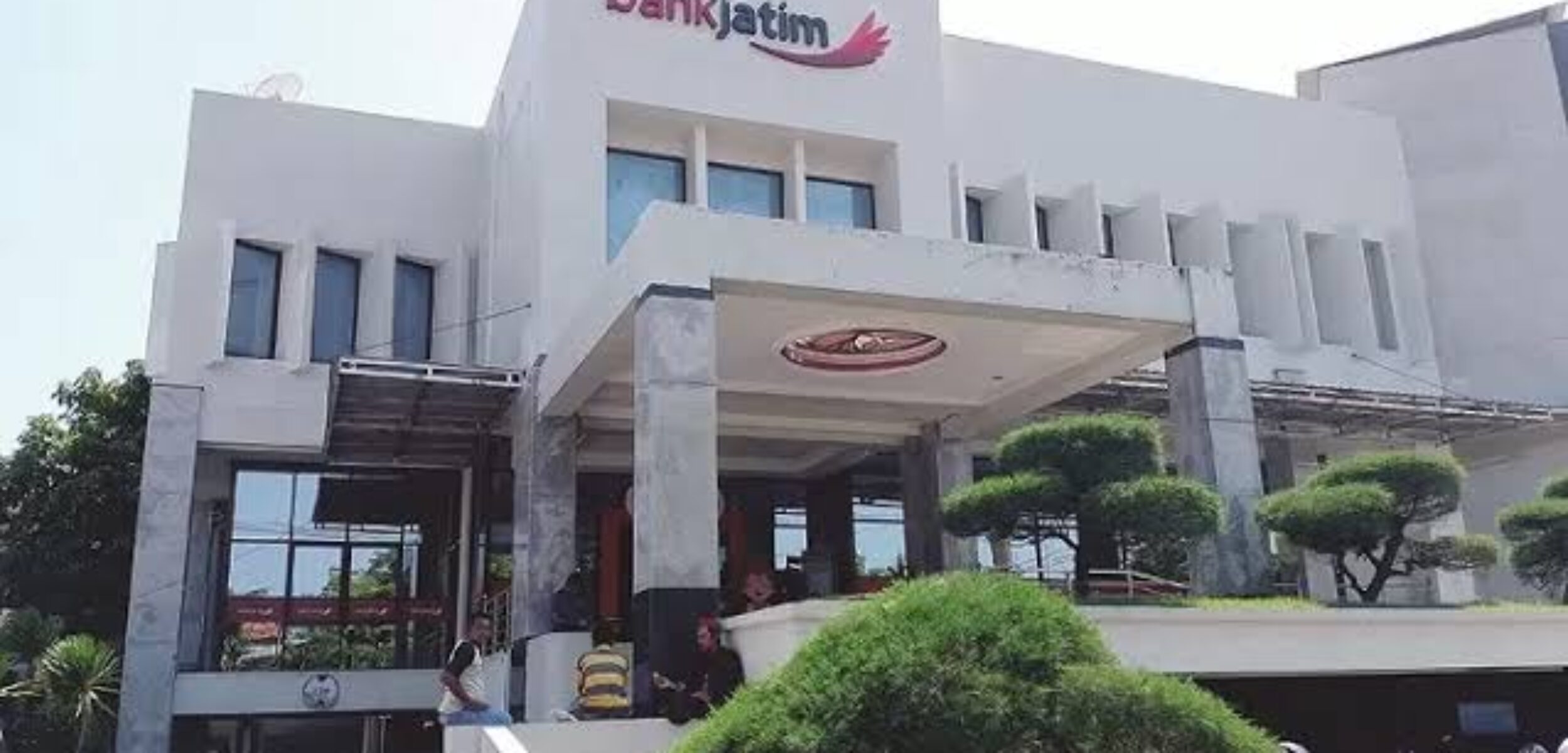 Bank Jatim Sampang (Fais/Kabarterdepan.com)