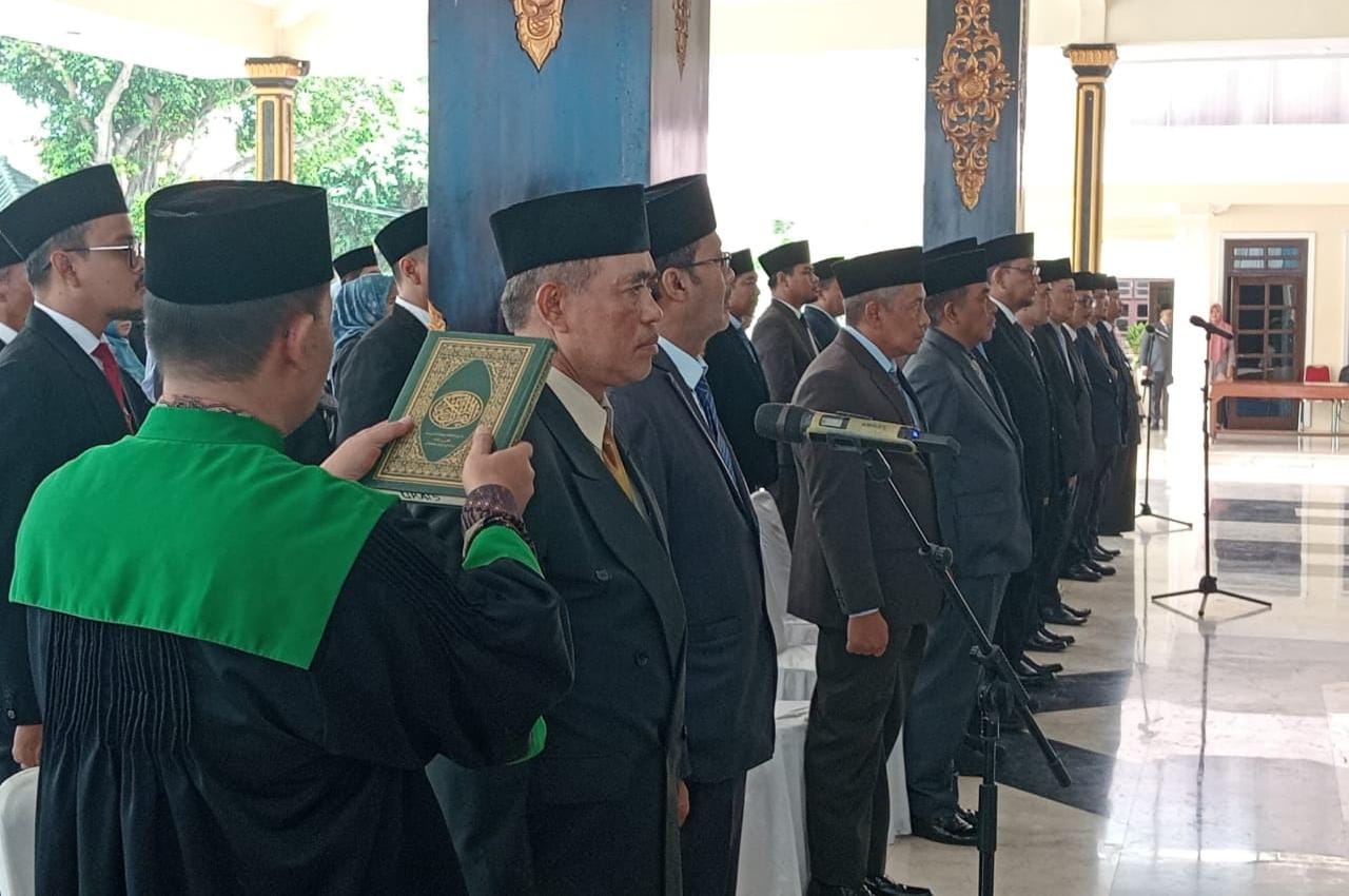 bupati jombang warsubi