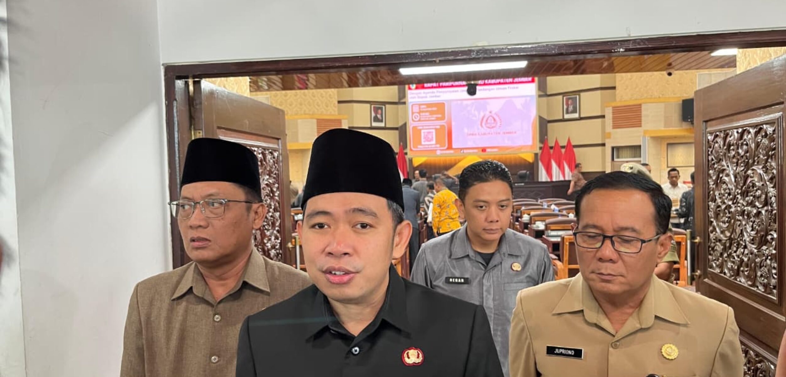 Bupati Jember Tegaskan Tidak Akan Naikkan Pajak Daerah Meski Transfer Pusat Berkurang Rp350 Miliar