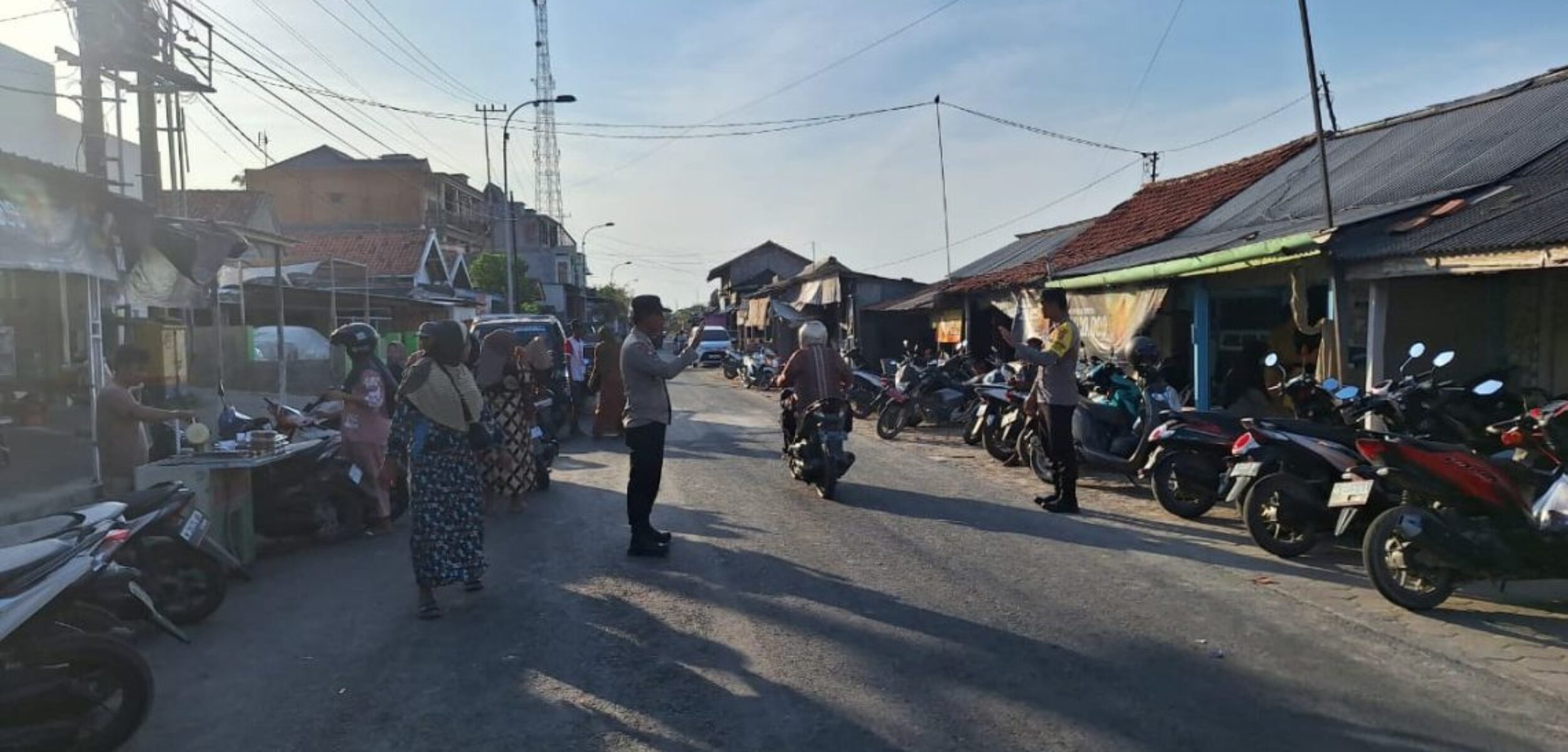 Imbauan tertib berlalu lintas Polres Sampang