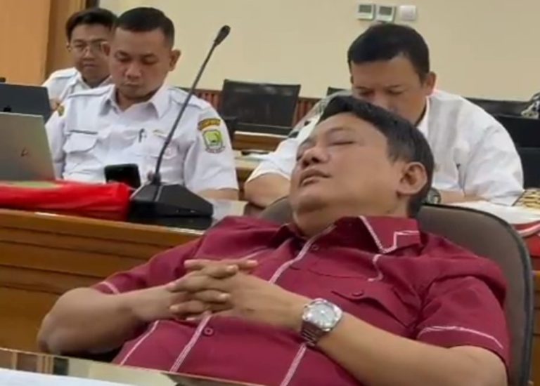 WhatsApp Image 2025 11 26 at 10.04.01 AM 1 Dirut Perumda Tirta Patriot Ali Imam Fariyadi. (Yanso)