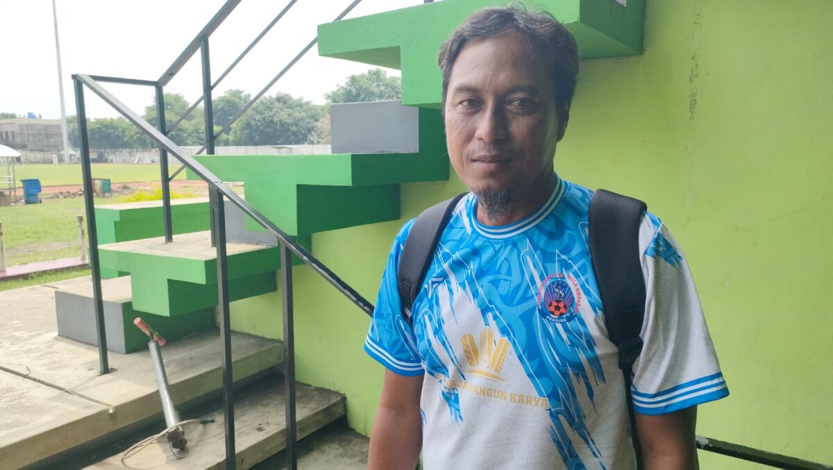 WhatsApp Image 2025 11 26 at 2.33.28 PM 1 Kodari Amir, Pelatih Persida Sidoarjo. (zal/kabarterdepan.com)