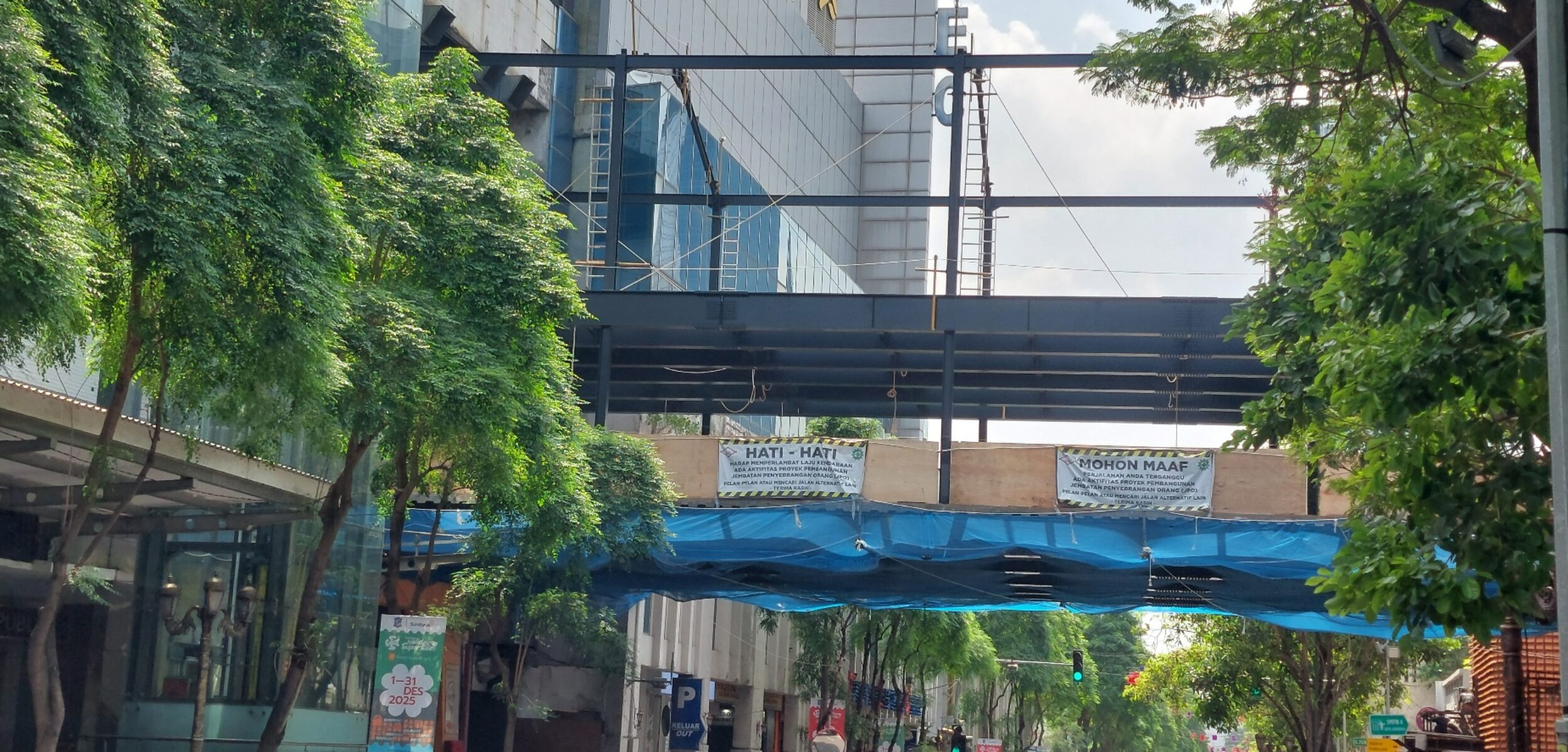 Proyek JPO Ikonik di Jalan Tunjungan Molor, Penyelesaian Diundur ke April 2026