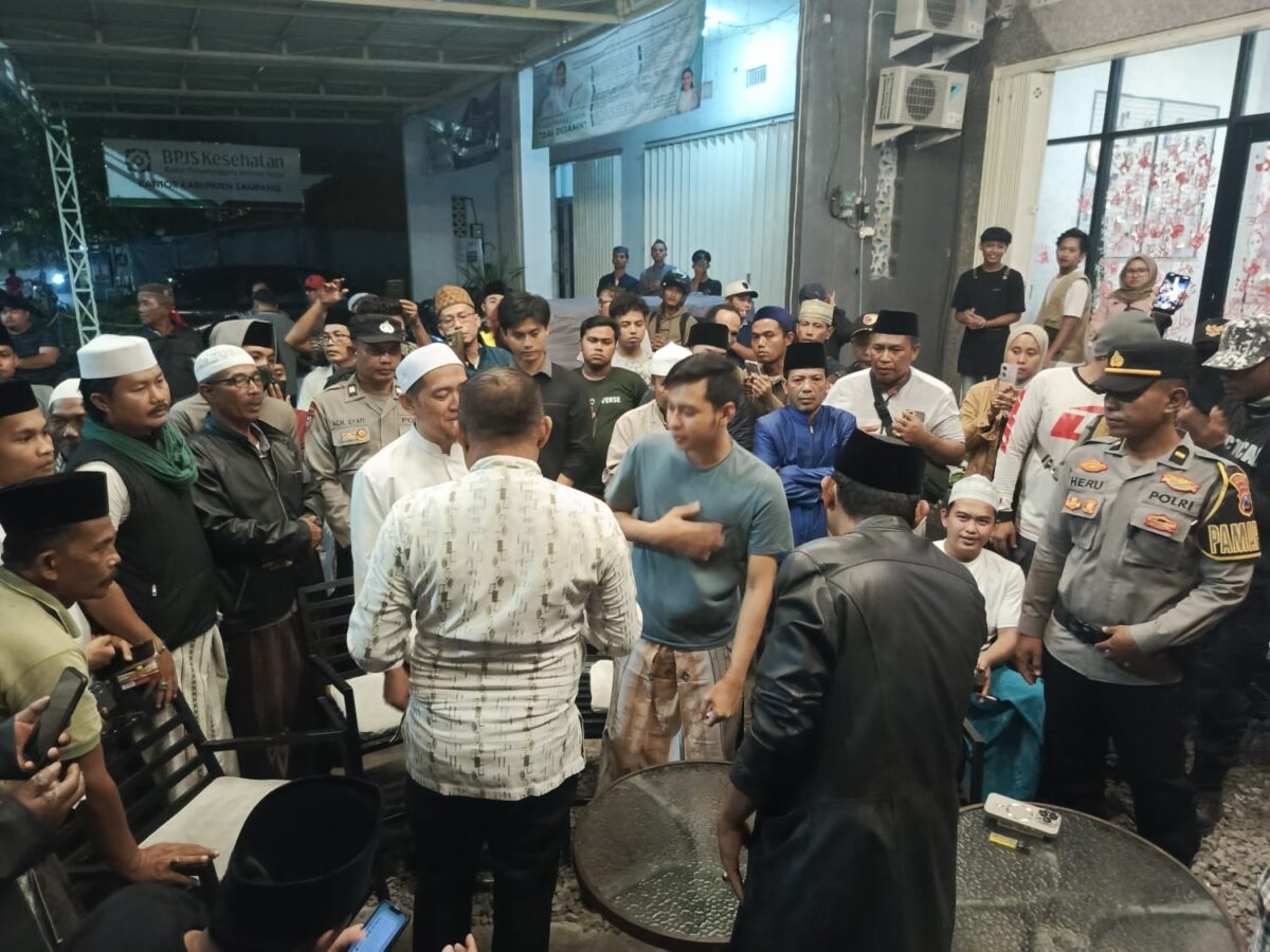 Heri saat menyampaikan permohonan maafnya didepan massa (fais/kabarterdepan.com)