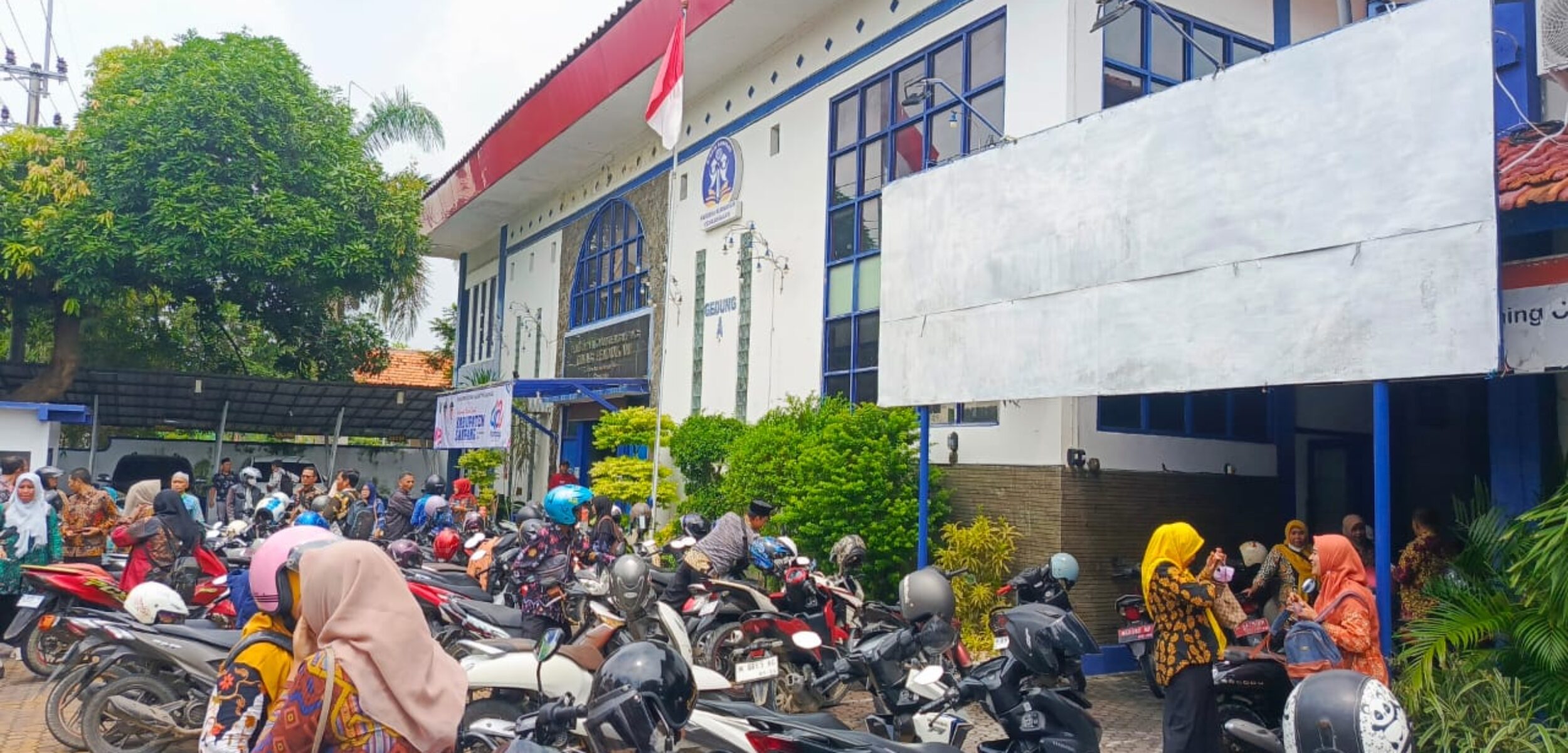 IMG 20251218 WA0115 1 Kantor Disdik Sampang (fais/kabarterdepan.com)