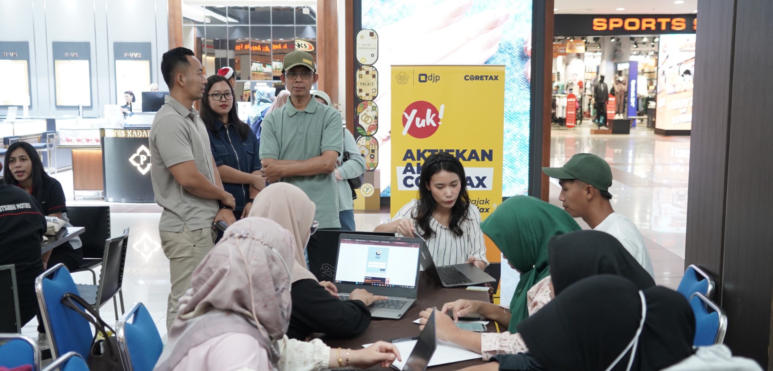 Kegiatan Pojok pajak Kanwil DJP Jawa Timur II. (Redaksi/kabarterdepan.com)