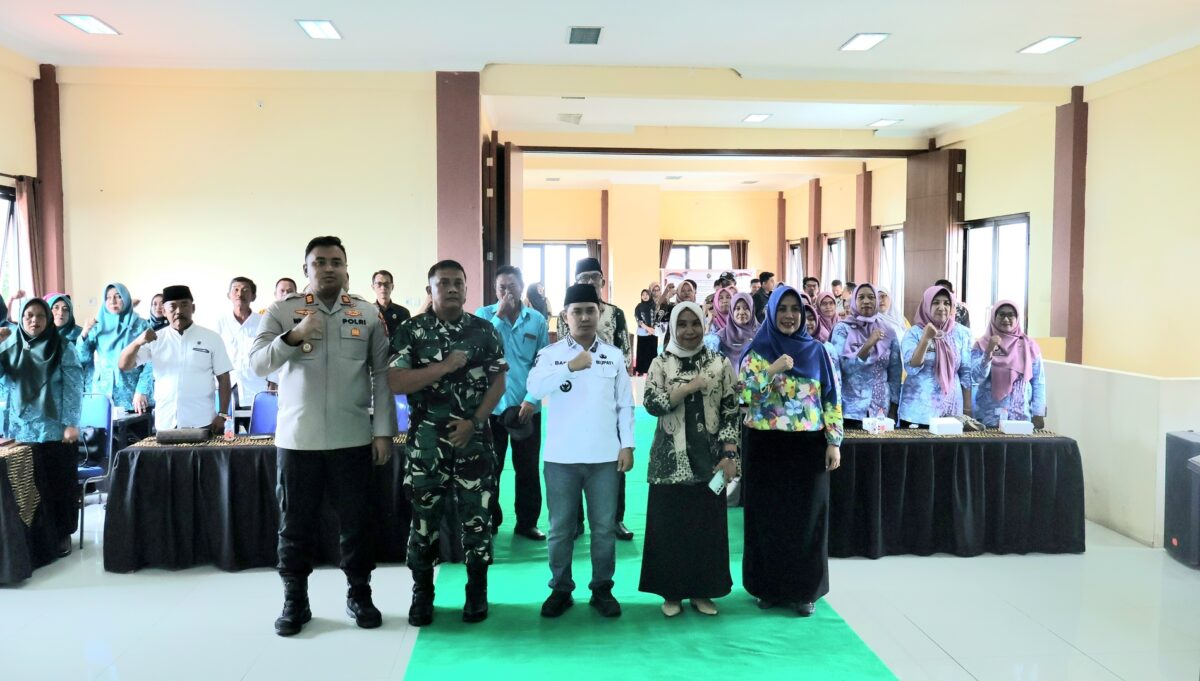 Bupati Mojokerto Muhammad Albarra pada giat Rembug Stunting Kecamatan Trawas Tahun 2025. (Kominfo Kab Mojokerto)