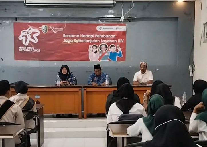 Kadinkes Sampang menyampaikan peranan penting masyarakat terkait HIV (Fais/Kabarterdepan.com)