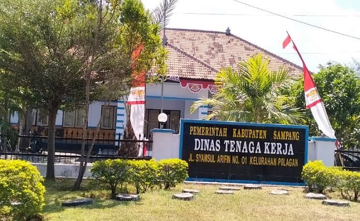 WhatsApp Image 2025 12 05 at 10.25.22 AM 1 Kantor disnaker Sampang (fais/kabarterdepan.com)