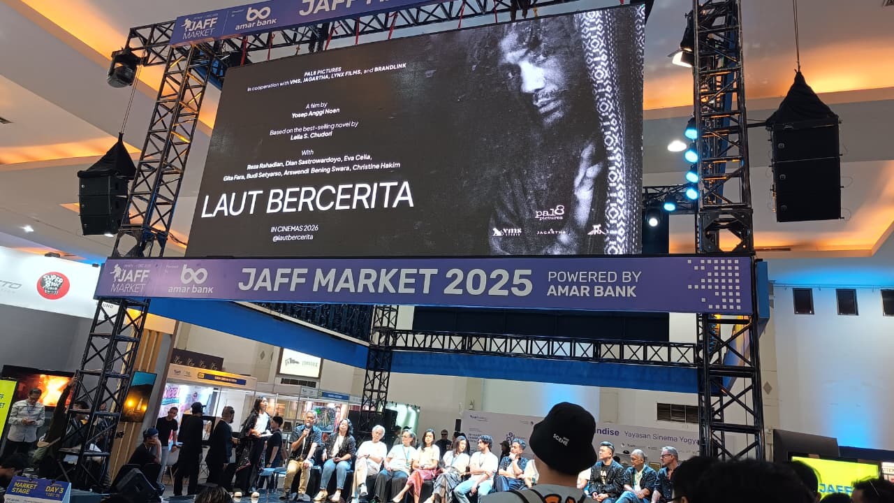 WhatsApp Image 2025 12 05 at 5.04.19 PM 1 Pengumuman film Laut Bercerita dalam ajang JAFF Market Yogyakarta pada Senin (1/12/2025) lalu. (Redaksi Kabar Terdepan)