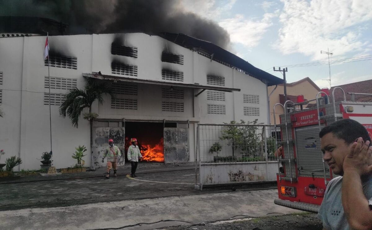 pabrik sepatu Karya Mekar