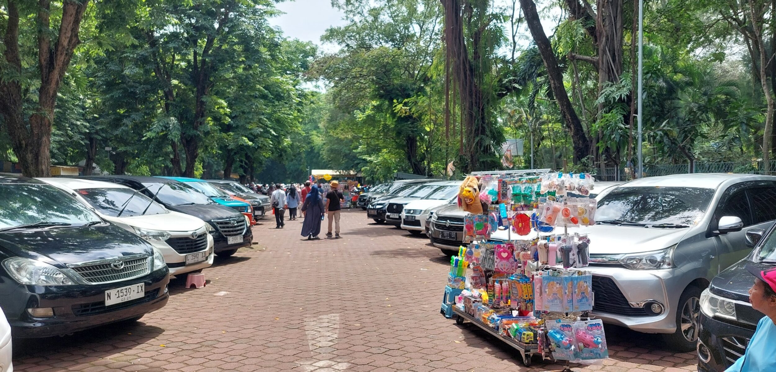 Dishub Surabaya Tegaskan Parkir Non Tunai hanya Lewat QRIS Resmi Pemkot
