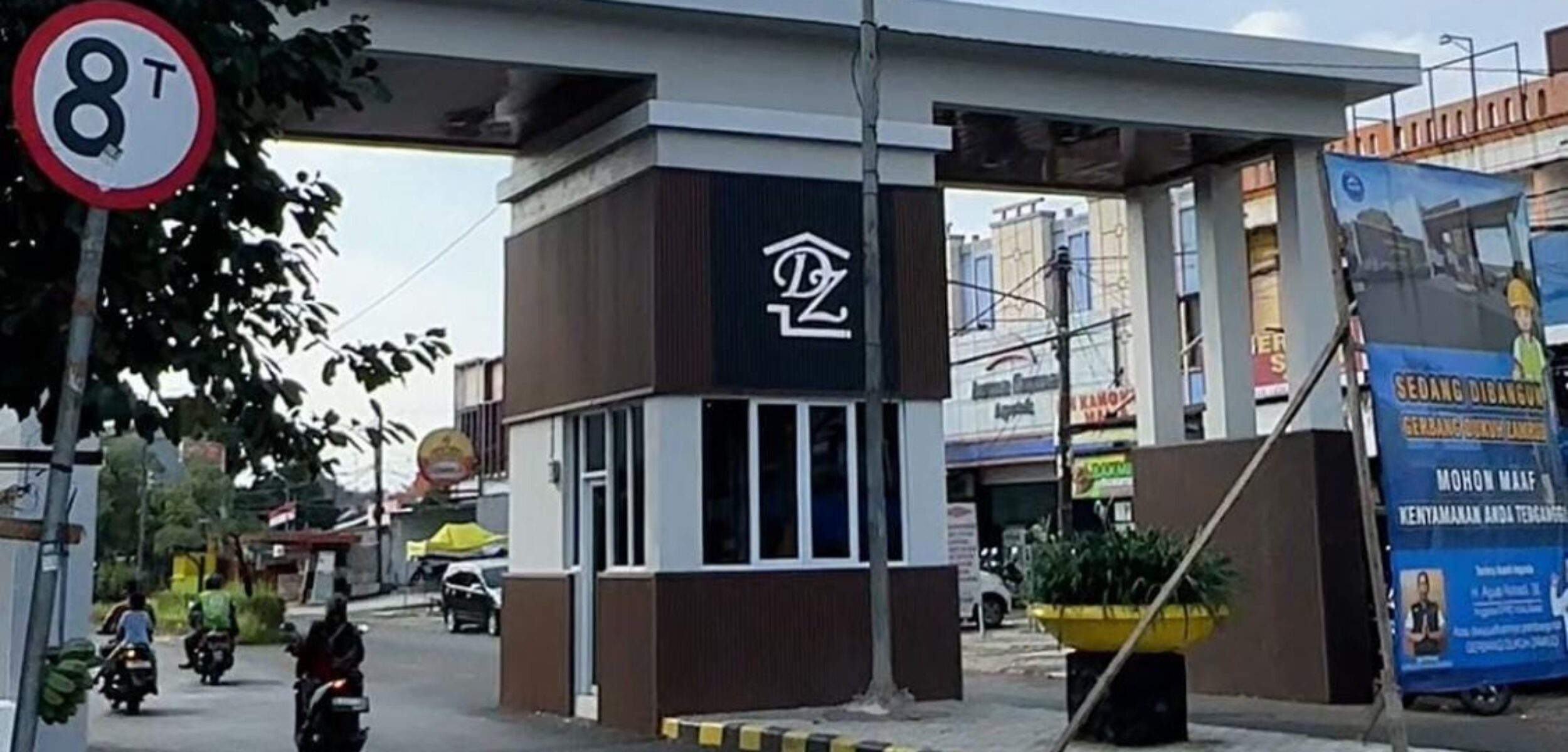 Gapura Dukuh Zamrud Kota Bekasi. (Yanso/kabarterdepan.com)