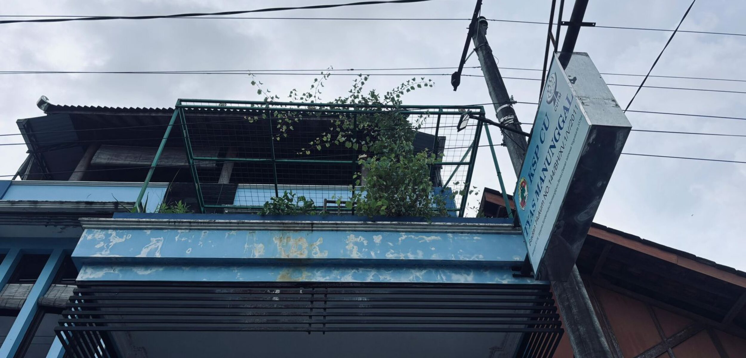 IMG 20260117 WA0194 1 Lokasi pekerja bangunanbtewas tersengat listrik di Sumbermulyo, Bambanglipuro, Bantul, DIY, Sabtu (17/1/2026). (Polres Bantul for kabarterdepan.com)