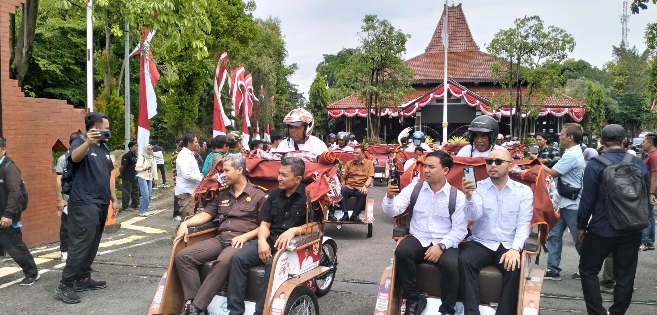 Kabar Gembira! 200 Becak Listrik Jadi Harapan Baru Penarik Becak Sidoarjo