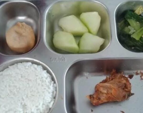 Siswa Ogah Makan MBG, Wali Murid Ungkap Menu Diduga Basi di Sekolah Kesamben Jombang
