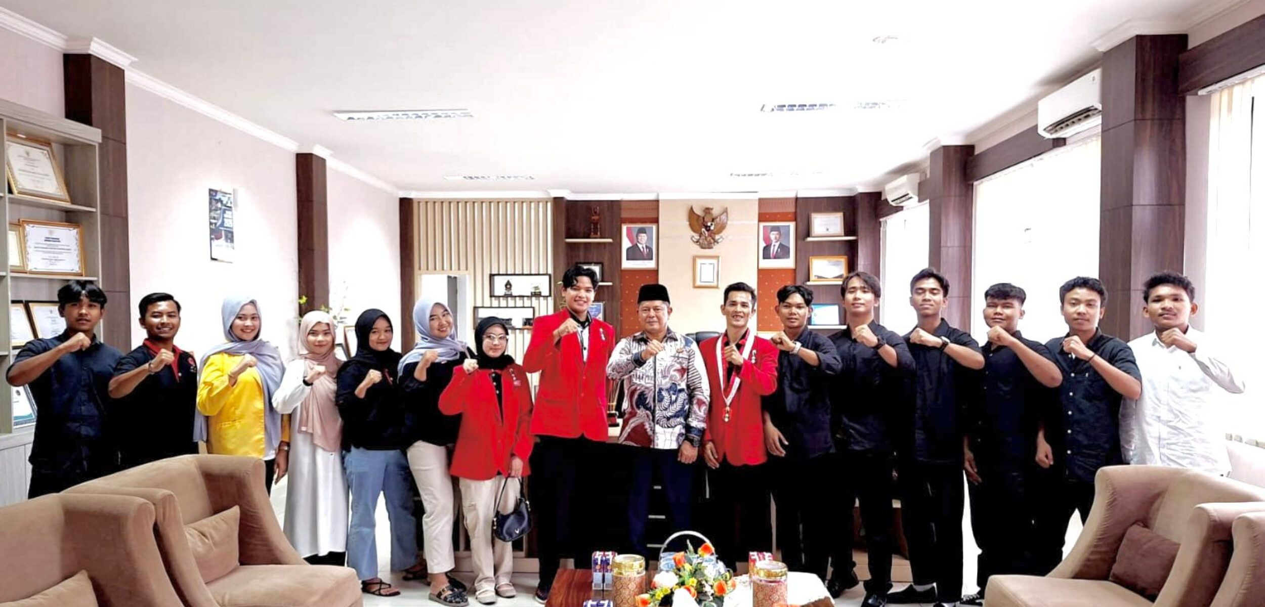 Gerakan Mahasiswa Nasional Indonesia (GMNI) Kabupaten Pasaman dan Bupati Pasaman Welly Suhery